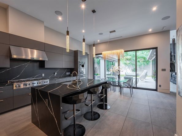 2302 Suffolk Drive, Houston TX 77027