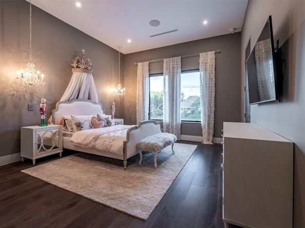 2302 Suffolk Drive, Houston TX 77027