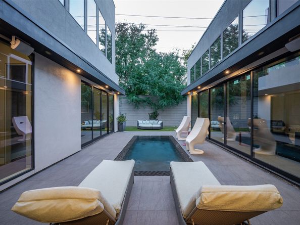 2302 Suffolk Drive, Houston TX 77027