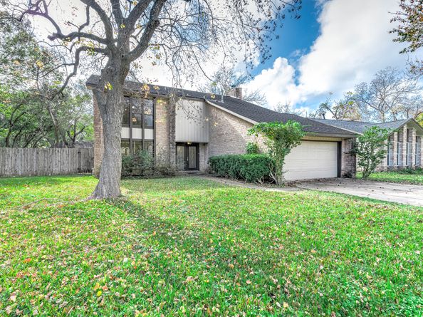 3142 Frontier Drive, Sugar Land TX 77479