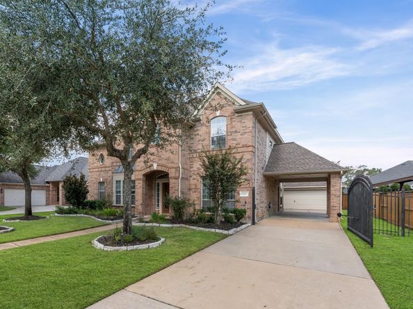 1615 Noble Pointe Drive, Spring TX 77379