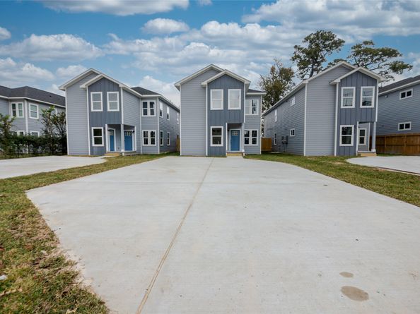8709 Westcott Road A and B, Houston TX 77016