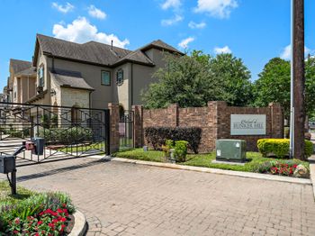 1404 Arkley Way