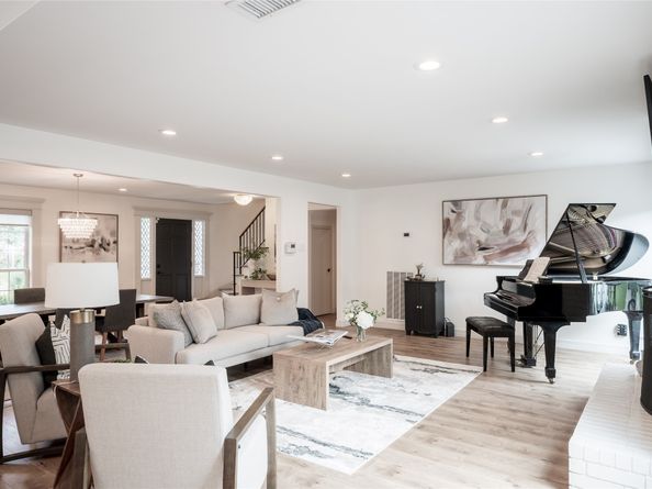 2802 Bernadette Lane, Houston TX 77043