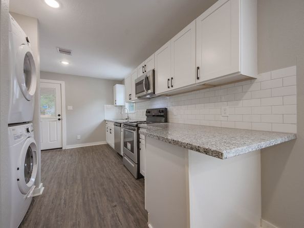 1206 E 33rd Street, Houston TX 77022
