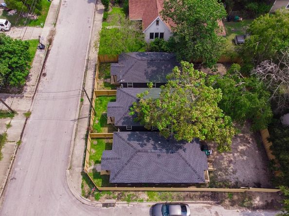 1206 E 33rd Street, Houston TX 77022