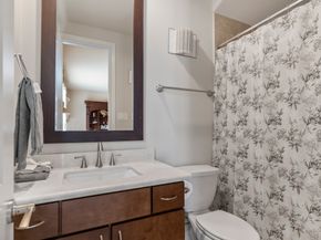 2032 S Fannin Station S, Houston TX 77045