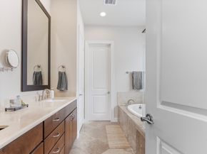 2032 Fannin Station S, Houston TX 77045