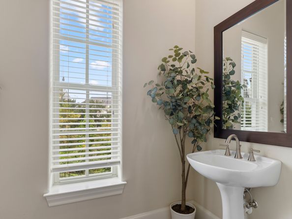 2032 Fannin Station S, Houston TX 77045