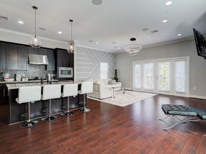 1206 Cushing Street, Houston TX 77019