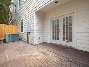 5629 Dolores Place Lane B, Houston TX 77057