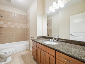 5629 Dolores Place Lane B, Houston TX 77057