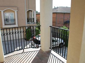 5629 Dolores Place Lane B, Houston TX 77057