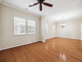 5629 Dolores Place Lane B, Houston TX 77057