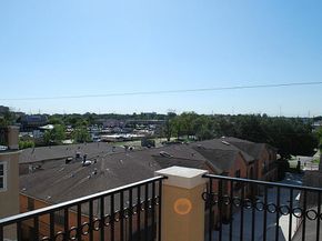 5629 Dolores Place Lane B, Houston TX 77057