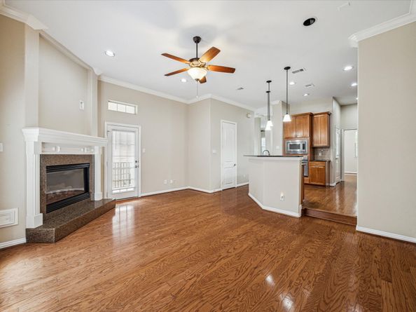 5629 Dolores Place Lane B, Houston TX 77057