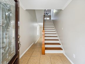 5629 Dolores Place Lane B, Houston TX 77057