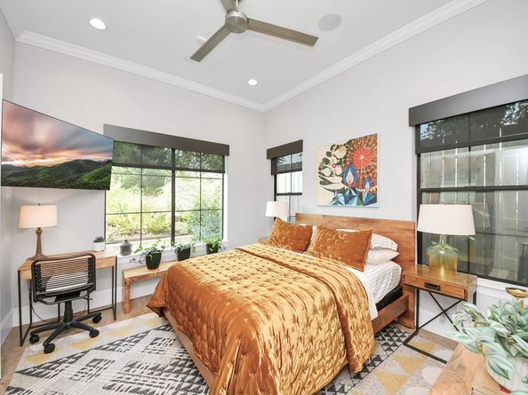 2765 Freund Street, Houston TX 77003