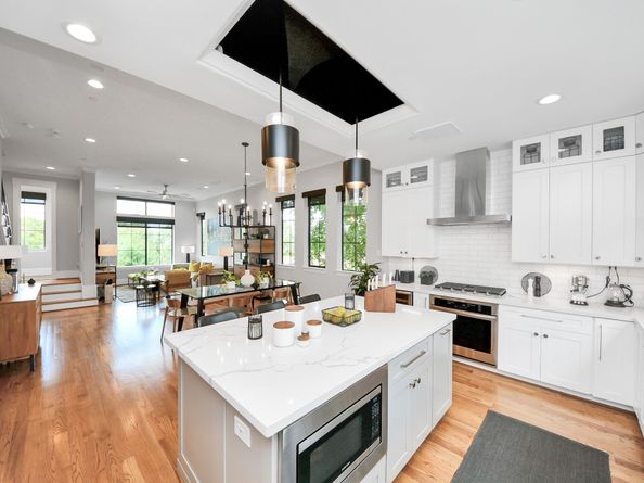 2765 Freund Street, Houston TX 77003