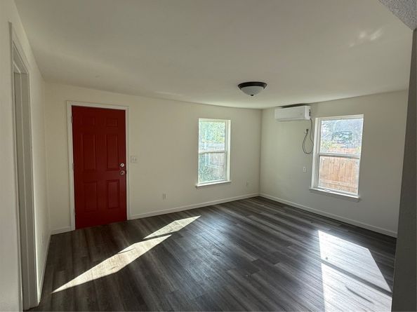 7019 Bonham Street, Houston TX 77020