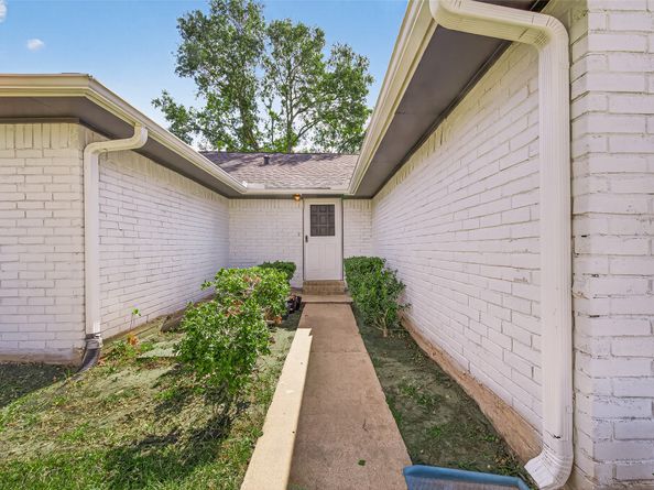 16355 Sierra Grande Drive, Houston TX 77083