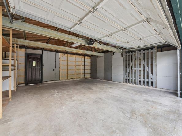 10 Pine Creek Court, Houston TX 77017