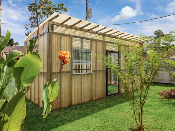 10 Pine Creek Court, Houston TX 77017