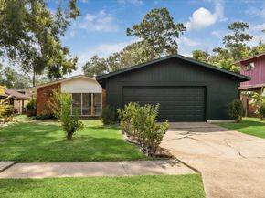 10 Pine Creek Court, Houston TX 77017
