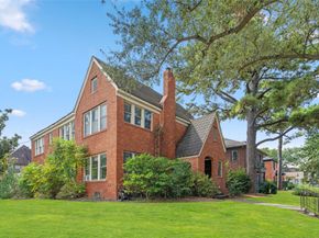 1701 Hawthorne Street, Houston TX 77098