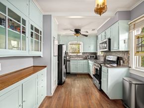 1701 Hawthorne Street, Houston TX 77098