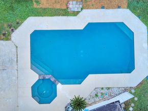 1742 Crescent Green Drive, Houston TX 77094