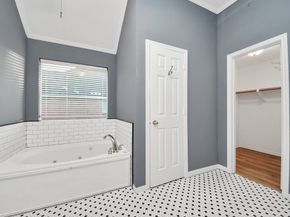 1742 Crescent Green Drive, Houston TX 77094