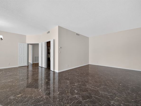 2001 Holcombe Boulevard 206, Houston TX 77030