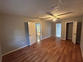 5910 Southtown Street, Houston TX 77033