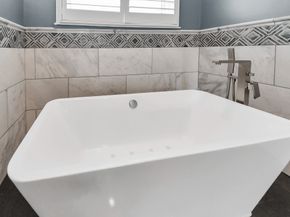 2008 Helena Street, Houston TX 77002