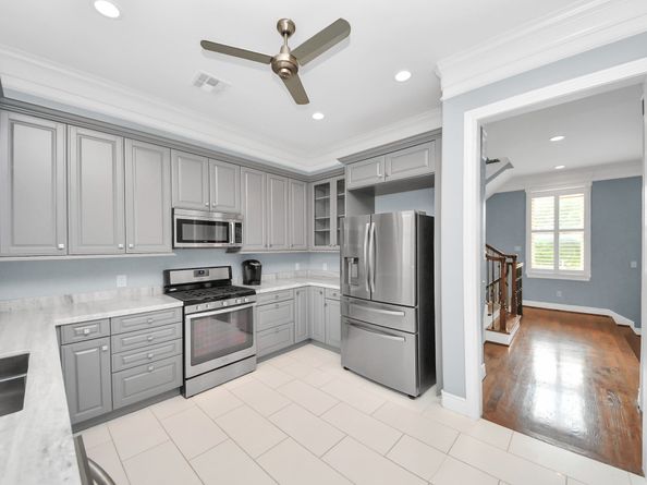 2008 Helena Street, Houston TX 77002