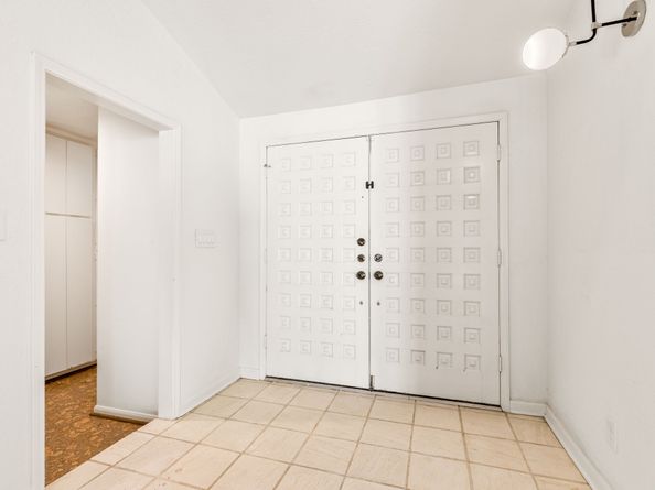 2619 Briarpark Drive, Houston TX 77042