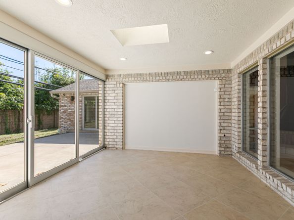 2619 Briarpark Drive, Houston TX 77042