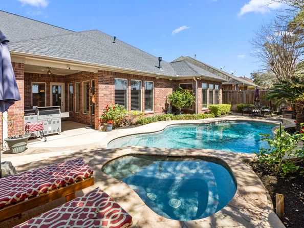 11413 Gallant Ridge Lane, Houston TX 77082