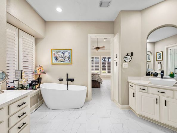 11413 Gallant Ridge Lane, Houston TX 77082