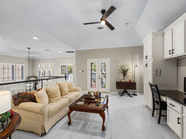 11413 Gallant Ridge Lane, Houston TX 77082