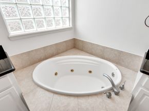 8519 Sunrise Meadow Lane, Houston TX 77095