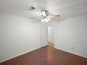 9538 Skyline Drive, Houston TX 77063