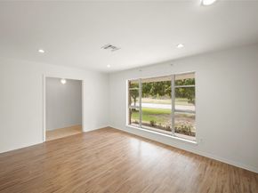 9538 Skyline Drive, Houston TX 77063