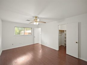 9538 Skyline Drive, Houston TX 77063