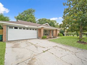 9538 Skyline Drive, Houston TX 77063