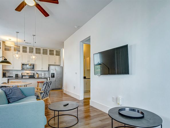 1508 Blodgett Street 609, Houston TX 77004