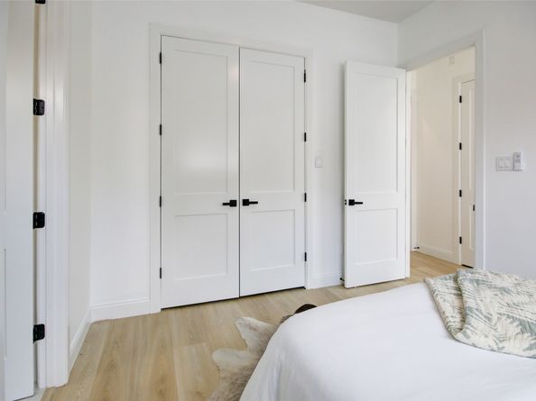 1214 W 24th Street D, Houston TX 77008