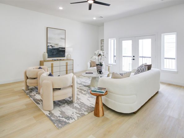 1214 W 24th Street D, Houston TX 77008