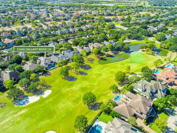11606 Gallant Ridge Lane, Houston TX 77082